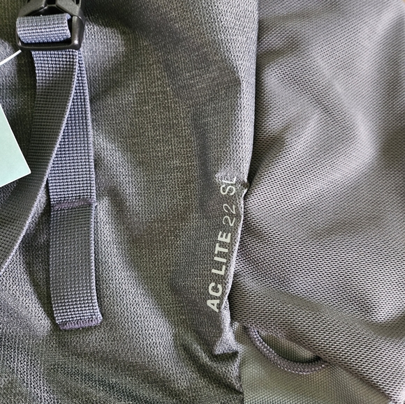 NWT Deuter AC Lite 22 SL Women's Hiking Backpack in Graphite/Shale - Picture 13 of 16